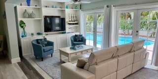 908 SE 10th Street Gallery 1