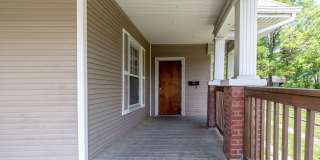 Large Centrally Located Home for Rent! Gallery 3