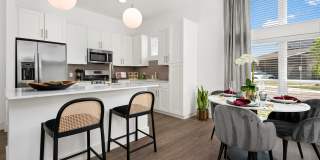 Everleigh Vernon Hills 55+ Active Adult Apartment Homes Gallery 16