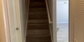 -Spacious 4 Bed 2.5 Bath, House, with Hew Hardwood Floors throughout - Gallery 9