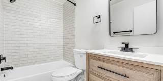 930 North Martel Apartments Gallery 7