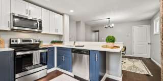 NEWLY RENOVATED 2 Bed/1 Bath Home in Sharpsburg Gallery 1