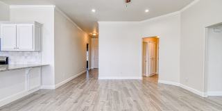 Four bedroom in Stone Lake! Gallery 8
