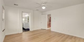 10808 Wallflower Avenue Gallery 29