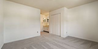 Updated 2BR/2.5BA in Fantastic Chapel Hill Location! Convenient to I-40! Gallery 15