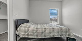 Upper Valley 2 Bedroom 2.5 Bath Gallery 34