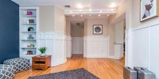 Luxury - Single Family Home Gallery 18