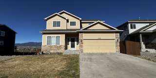 Gorgeous 5 Bedroom House in Security-Widefield Gallery 1
