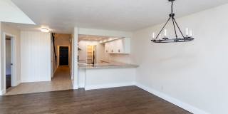 Beautiful Townhome in Central Colorado Springs! Gallery 17