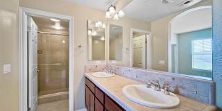 Bright 2BD/2BA Townhouse in Serra Mesa with Balcony, Fireplace & Resort-Style Amenities Gallery 21