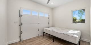 133 &amp; 135 Foothill Gallery 4