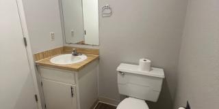 2-Bedroom 1 1/2-bathroom Townhouse Style Apartment 2-Bedroom 1 1/2-bathroom Townhouse Style Apartment Gallery 8