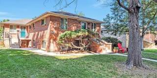 1875 South Jackson Street Gallery 1