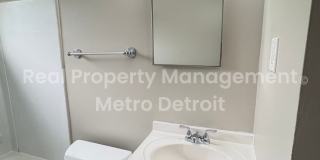 Move-In Ready Brick Ranch on a Corner Lot | Warren Gallery 10