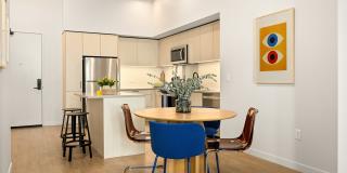 Avenue 34 Gallery 13