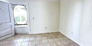 1/2 Block to the Beach & Main Beach Park! 1/2 Block to the Beach & Main Beach Park! Gallery 7