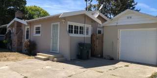 Quaint 2 BR/1BA House near downtown Martinez-Rent $2700.00 (1835 Estudillo St, Martinez) Gallery 16