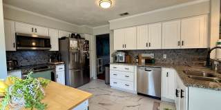 Beutifully updated 4 bed 2.5 bath home with large yard! Gallery 11