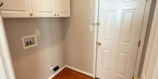 Charming 3BR Townhome in Sought-After Harrisburg Town Center Gallery 14