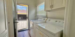 Charming House  with Large yard Gallery 29