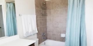 8427 Loska Green Gallery 13