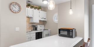 2124 Old Pond Lane unit: 2124 Gallery 1