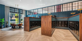 Julius Gallery 22