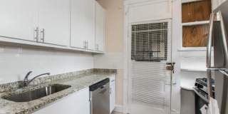638 West Arlington Place 638 West Arlington Place Gallery 1
