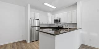 White Oak Luxury Apartments Gallery 4