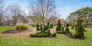 Spacious 1BR on The Near East Side Gallery 53