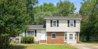 121 Dexter Circle Gallery 1