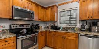 325 Calusa St Gallery 21