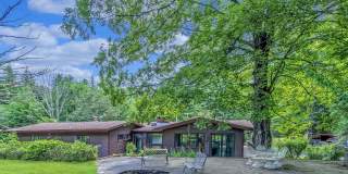 33 Race Track Road Gallery 1