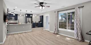 Spacious 4BR Condo in Newport News Spacious 4BR Condo in Newport News Gallery 9