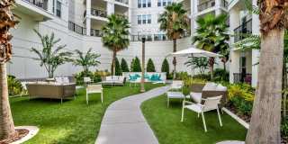 400 North Gallery 27