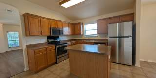 Dove Crossing 3/2/2 / No Carpet / Fridge Included / Fenced in Yard / NBISD Gallery 7