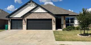 Gorgeous 4 Bed, 2.5 Bath in SW OKC Gallery 1
