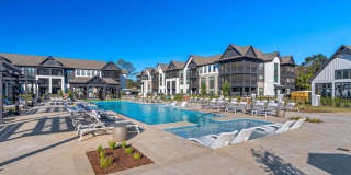 Portier at Midtown Gallery 25