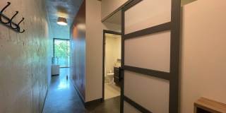 Awesome 1BR Loft Style Condo Overlooking Midtown! Gallery 15