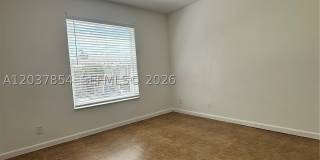 5541 NW 90th Ter Gallery 13