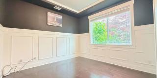 Beautiful 4BR Home in Woodloch | 2-Car Garage, A/C & Bonus Loft Gallery 13