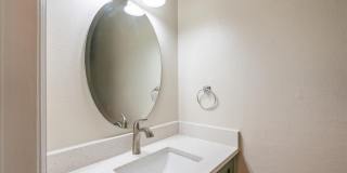 Remodeled townhouse - Available now! Gallery 9
