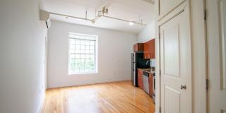 4 LEVERINGTON Avenue unit: 302 Gallery 1