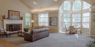 River Oaks Apartments Gallery 13