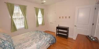 280 River St Gallery 11