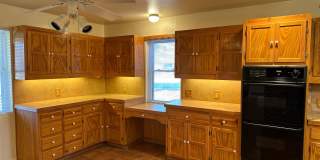 3/2/2 Newly painted! ALL BILLS PAID! Gallery 5