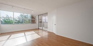 1300 NE Miami Gardens Dr Gallery 1