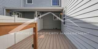 Stunning Townhouse with Washer/Dryer and Central AC Gallery 25