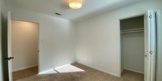 Hidden 4 Bed 2 Bath Gem in South Austin! Gallery 31