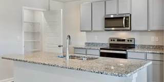 IMMACULATE 3 BEDROOM READY TO MOVE IN Gallery 7